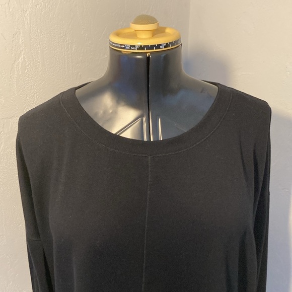 Old Navy Active Black Sweater - Picture 2 of 14